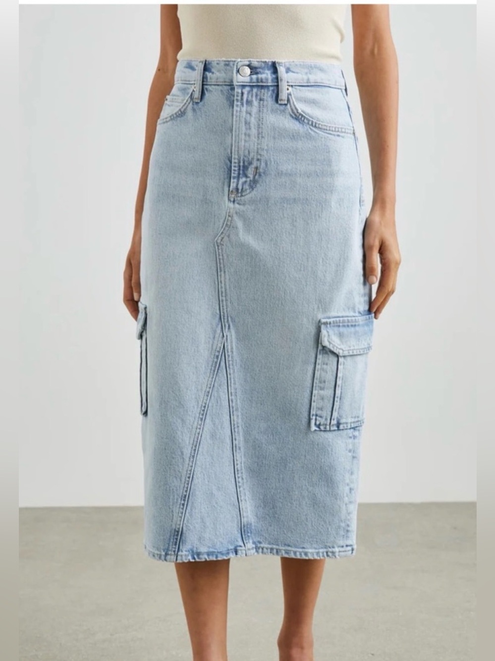 Rails Light StoneWash Denim Cargo Skirt with Front Seams,Back Split & Cargo Pck